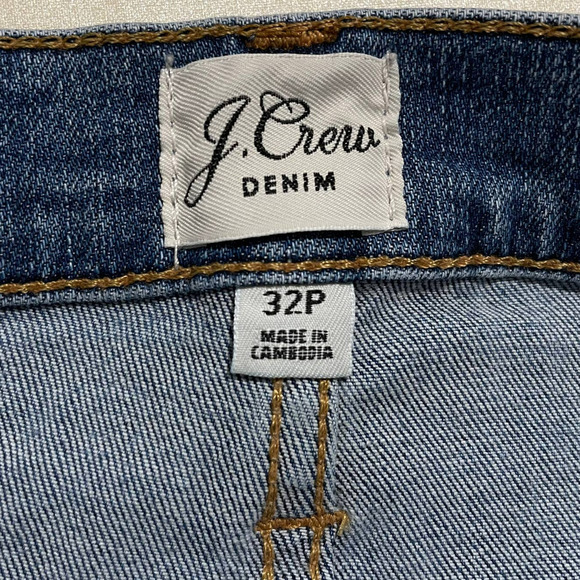 J. Crew 9" High Rise Toothpick Jeans Buffalo Wash Stretch Denim | Petite Size 32 - Picture 7 of 10